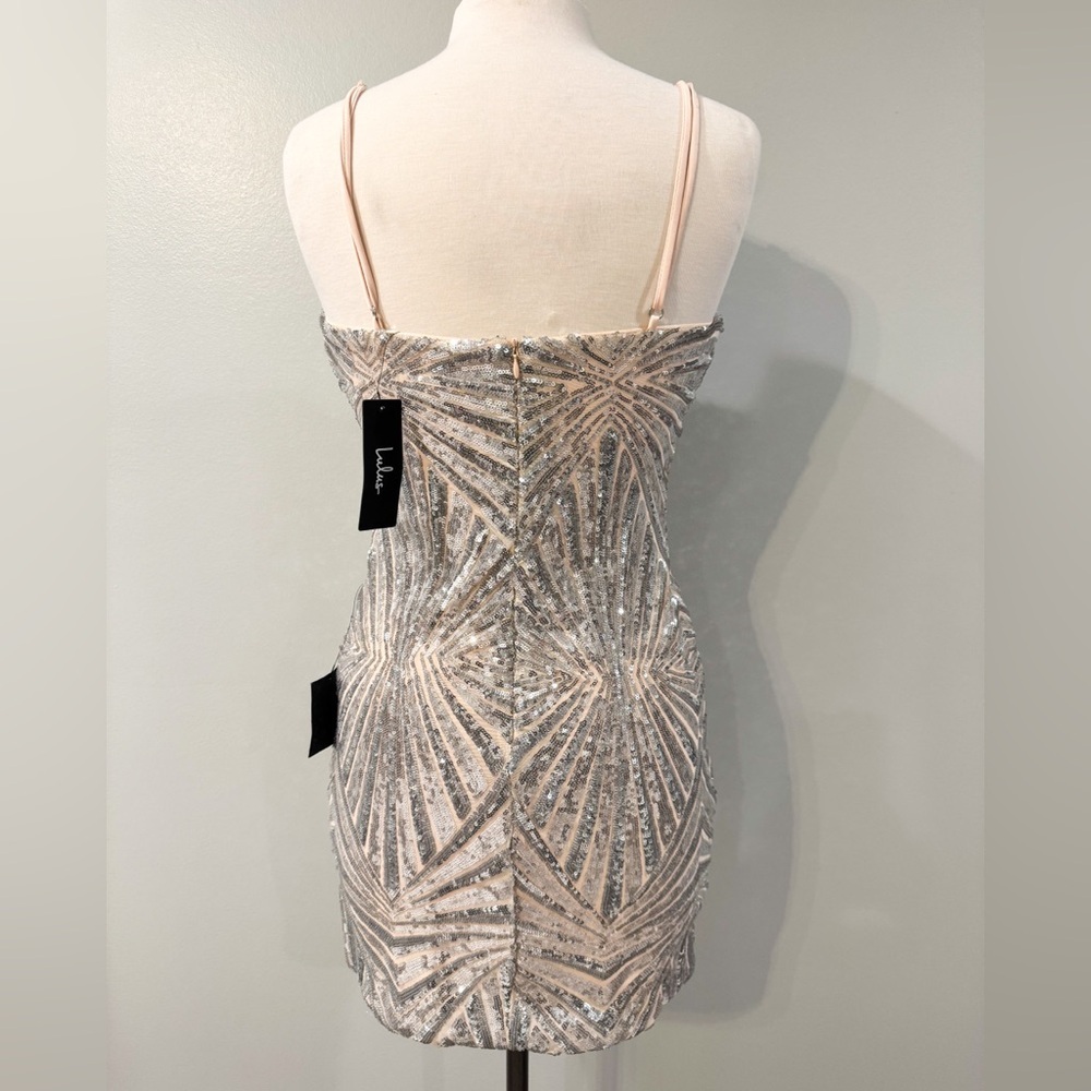 Lulus Lost In Your Eyes silver nude sequin bodycon mini dress NWT Small - Picture 2 of 4